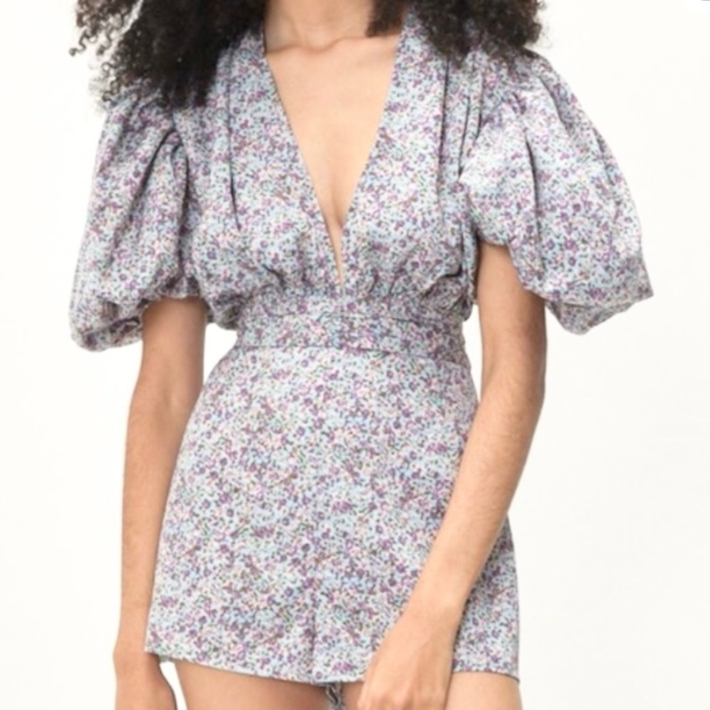 NEW Floral Puff Sleeve Ruched Waist V Neck Size 14 Playsuit Onesie Purple Blue